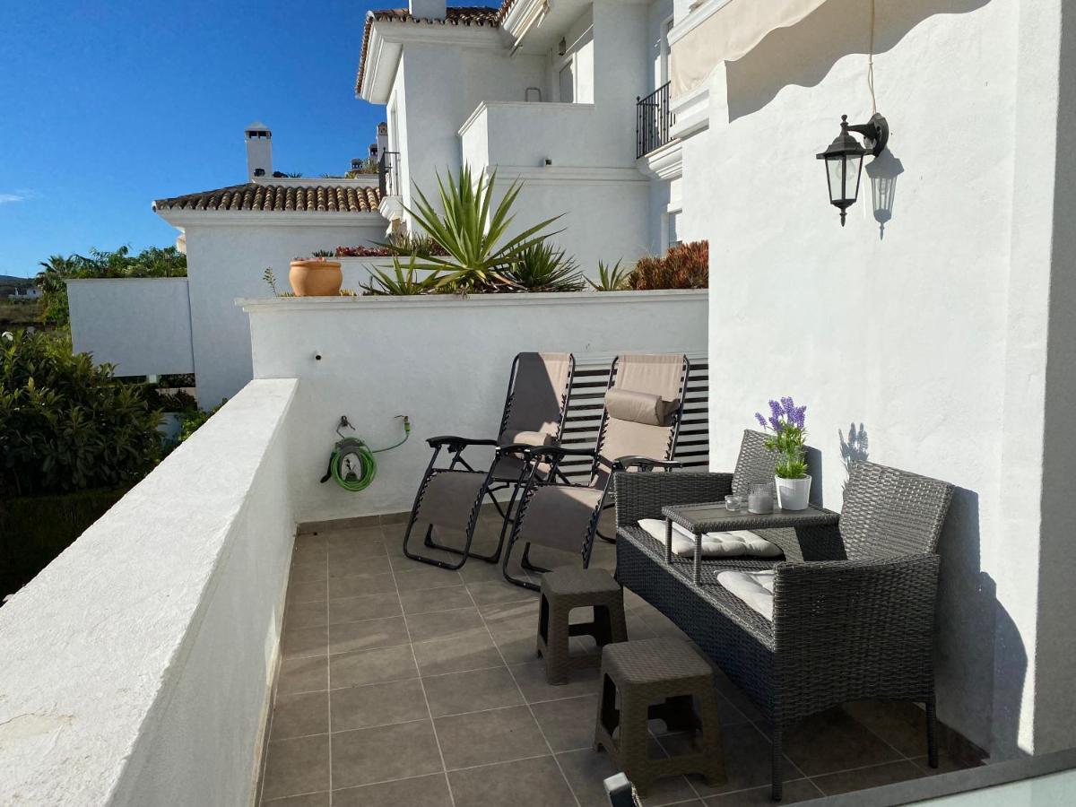 Bahia De Casares Apartment Estepona Bagian luar foto