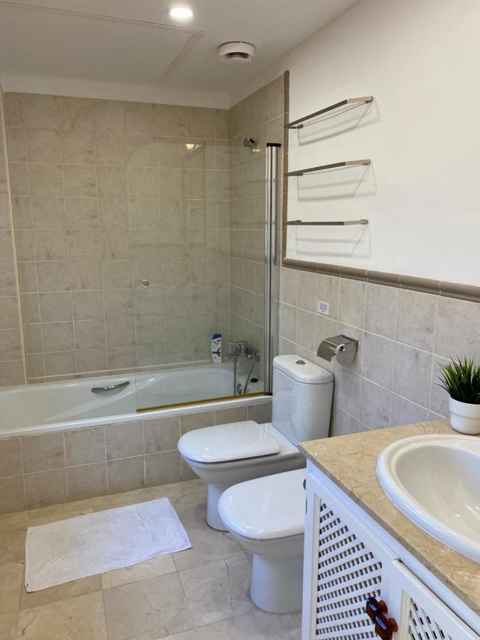 Bahia De Casares Apartment Estepona Bagian luar foto