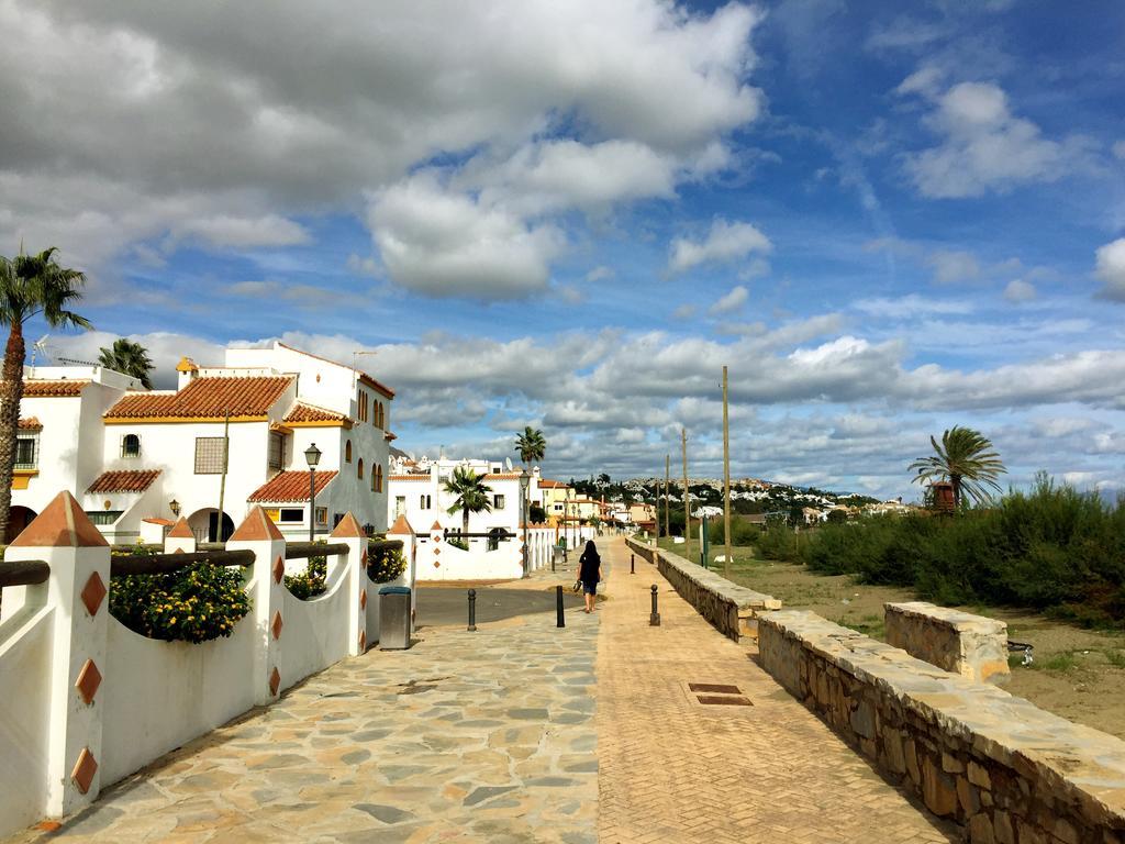 Bahia De Casares Apartment Estepona Ruang foto